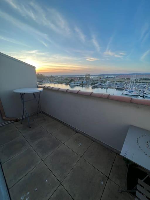 Appartement Terrasse Belle Vue En Duplex Parking Sete Exterior photo